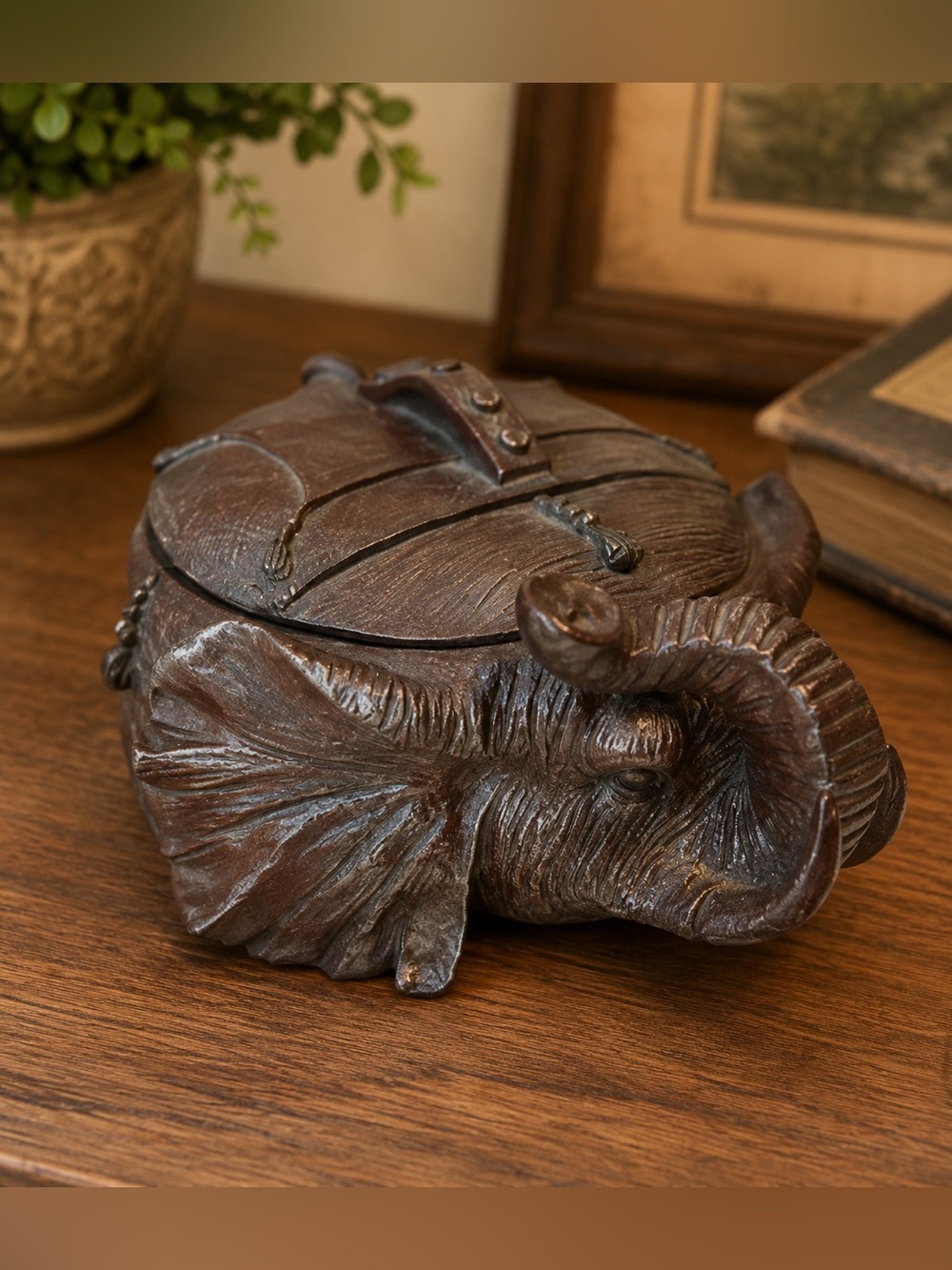 ELEPHANT Trinket Box Lid brown unique textured